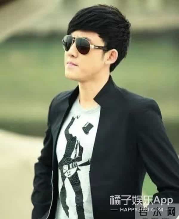 还记得《新还珠格格》里的永琪吗?他头发竟变成这样?