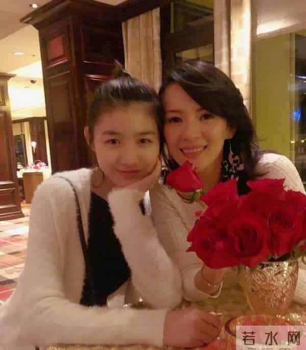 章子怡二胎生子，姚晨发祝福说错话引发网友不满，生怕葛荟婕来闹