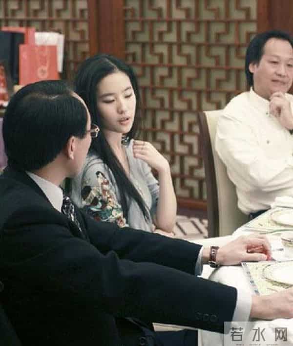 女星干爹身份大揭秘，刘亦菲 张柏芝的“爹”皆比不过孙悦的尊贵