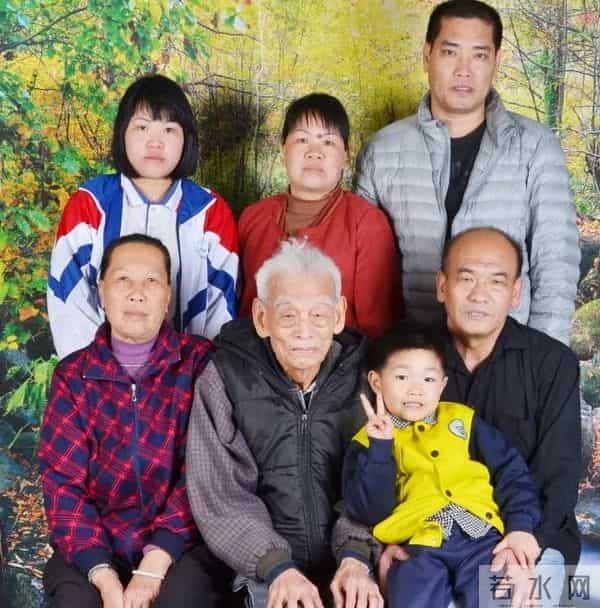 民众镇评出“十大最美家庭” 快来看是否有你认识的邻居