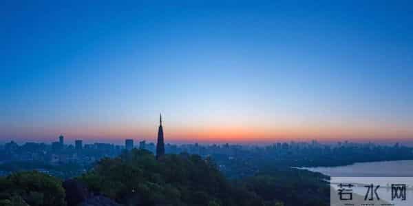 爱情模样太迷人！他在断桥拍了上千对情侣：是不是热恋，一眼能看出