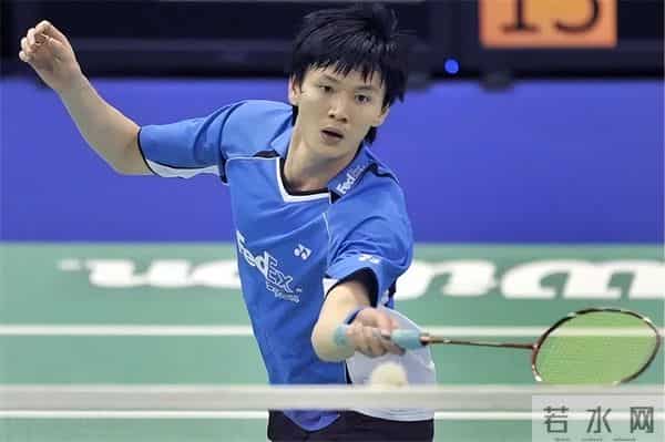 国羽鲍春来：一生挚爱罗雪娟，她嫁富豪生一对儿女，他40岁仍单身