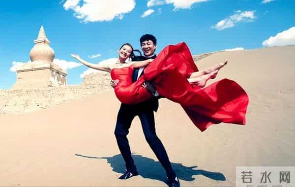 何润东：三次表白孙俪被拒，41岁娶柜姐为妻，恩爱多年无子也幸福