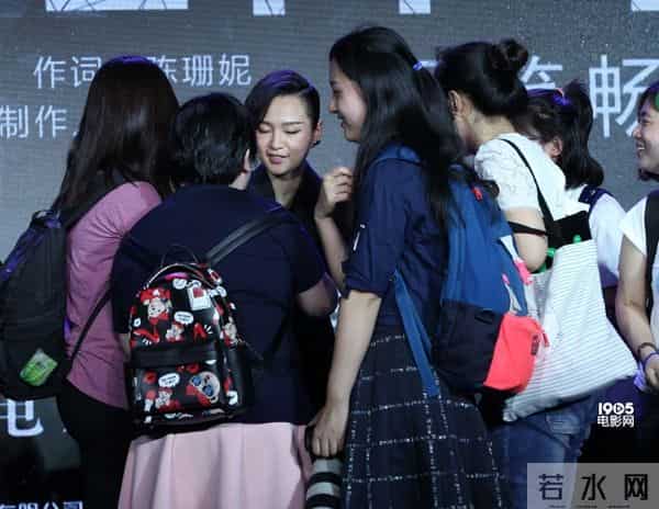 周笔畅献唱《寒战2》演绎正邪两面 与发哥飙戏