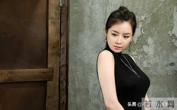 韩国十大最美车模，妖娆身姿、精致脸蛋、迷人气质