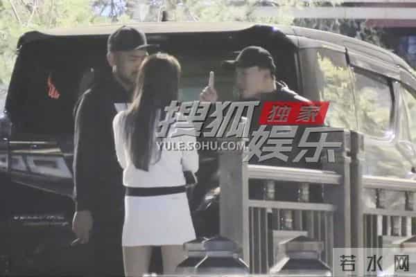 释小龙与女生吵架脾气火爆，高开低走令人惋惜