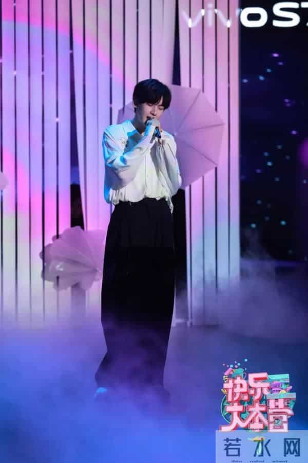 《快乐大本营》音乐奇妙夜热浪来袭 杨颖献舞谢娜蔡徐坤师徒互怼