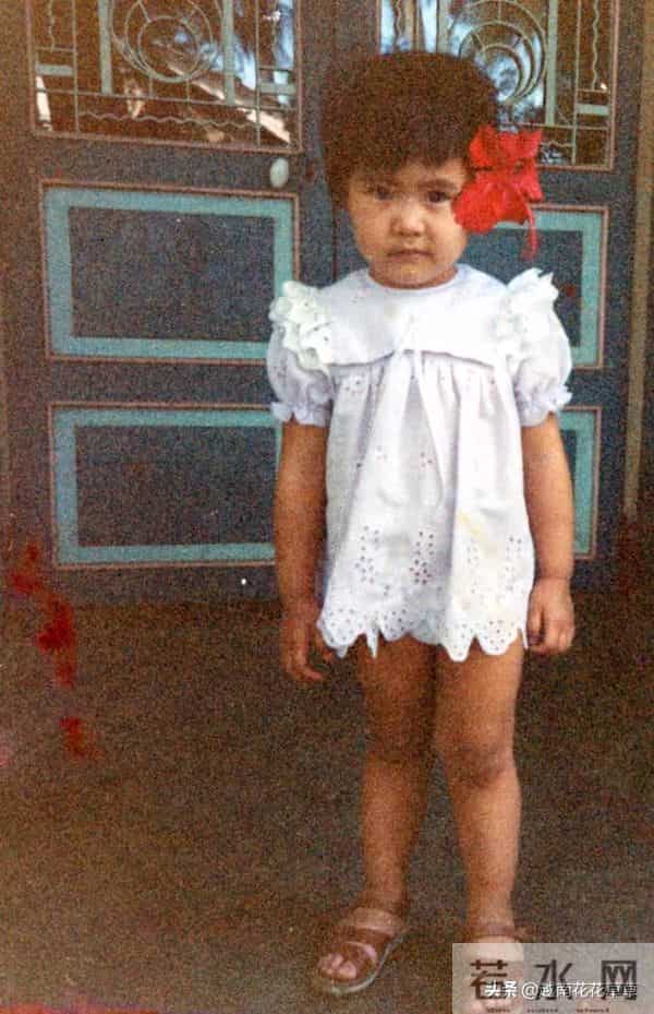 越南女机长鲜为人知的生活，这颜值这气质不愧担当