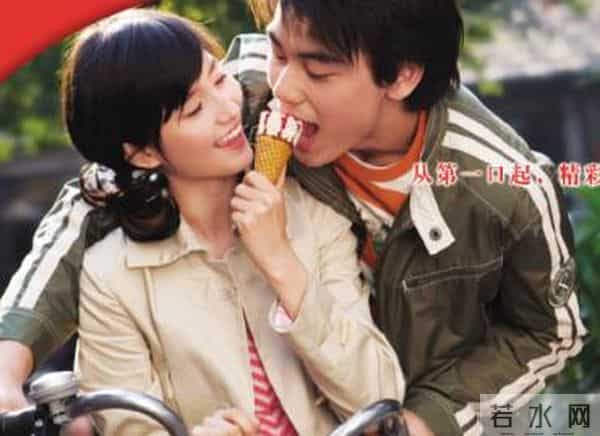 27岁肉蒲团女主角蓝燕近照，住豪宅开豪车，家族一半人移民美国