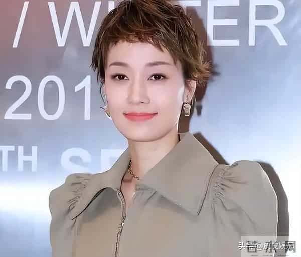 离婚六年后，即将解锁新身份的马伊琍，已经是文章高攀不起的存在