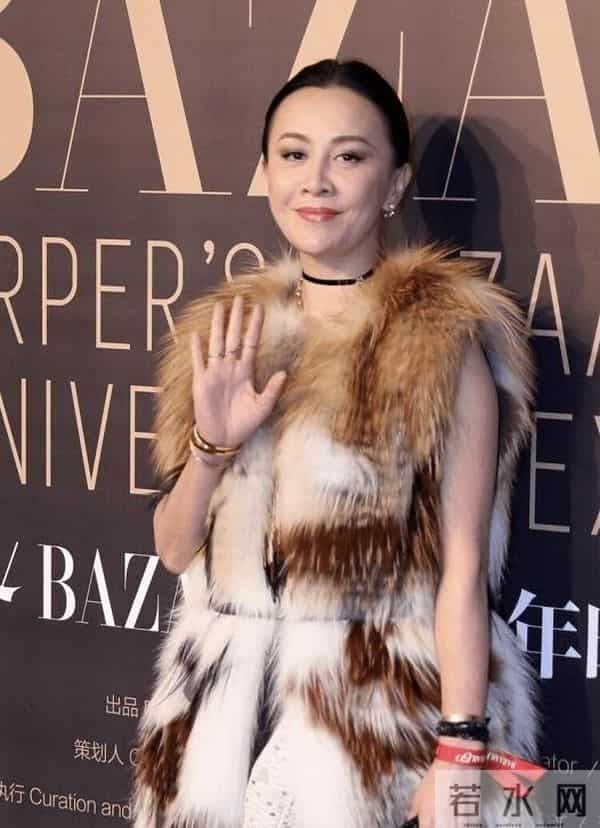 梁朝伟刘嘉玲结婚17年,膝下无儿无女,聚少离多成婚姻常态