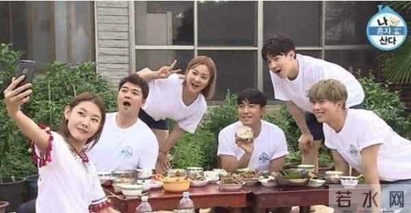 自己剪头睡公司的明星，只有他了-光棍偶像明星的《我独自生活》