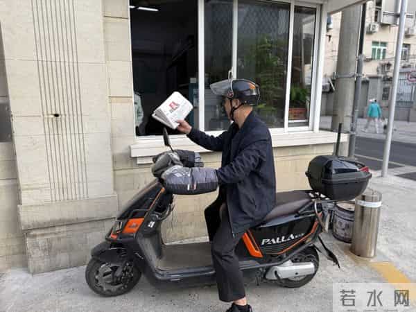 新民特稿|一位卖报人的三十七年