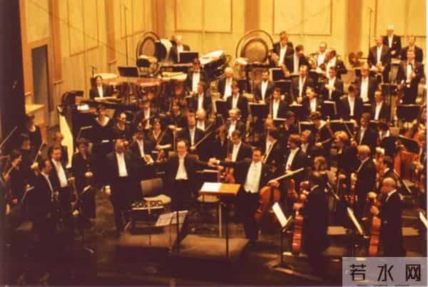 他隐居多年,罕见出山,一句话让人泪目