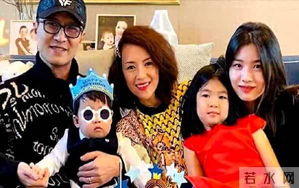 章子怡夺回女儿监护权，汪峰探视权限次限地，背后藏着多少隐情。