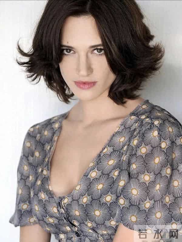 意大利性感女星艾莎.阿基多10部经典影片，她为艺术献身值得称赞