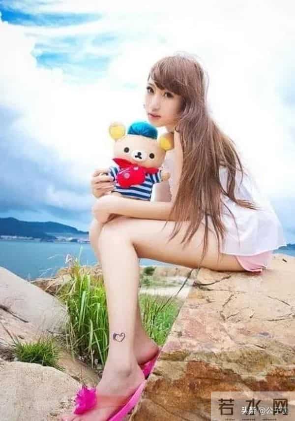 她自曝被陈冠希夺走初夜！一张艳照，彻底撕下了谢芷蕙的遮羞布