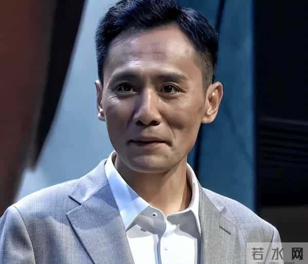 混血基因的“弊端”出现了，47岁刘烨老来俏，让儿子诺一尴尬了