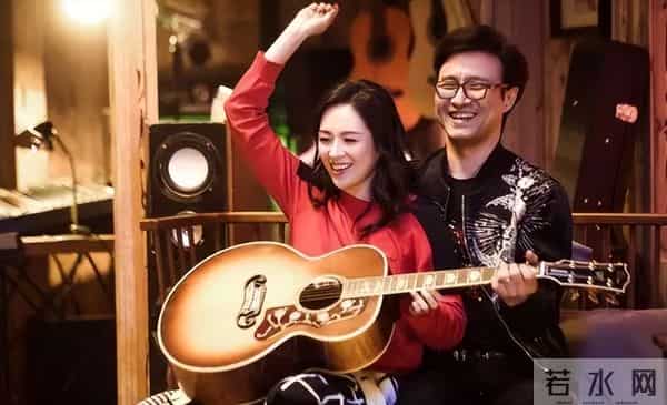 穿肚兜领奖，给成龙“接提子”，章子怡的上位史远比你想得更精彩