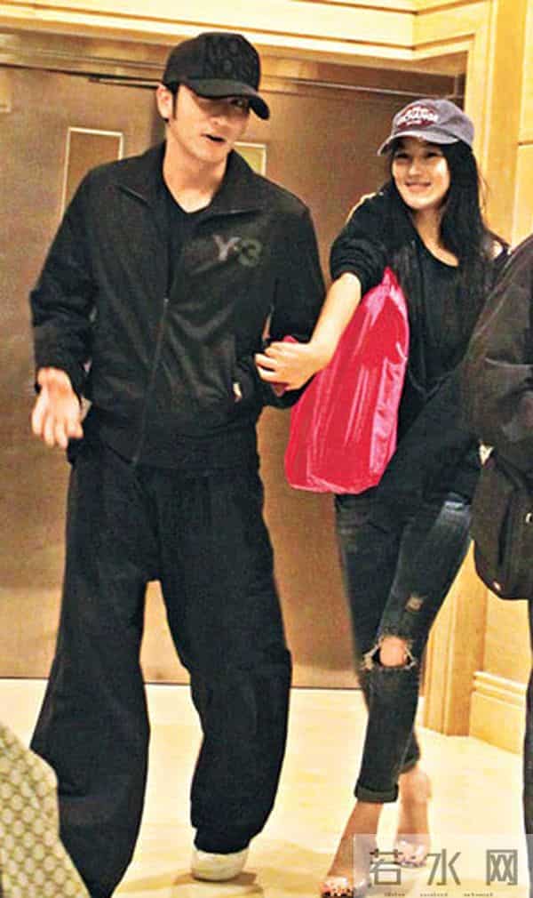 张馨予吴卓羲情断内幕:与人妻鸳鸯戏水,桃色陷阱,浪子回不了头