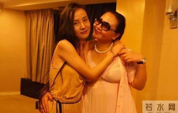 虎毒不食子，偏偏有例外，来盘点下那些卖女求荣的亲生母亲