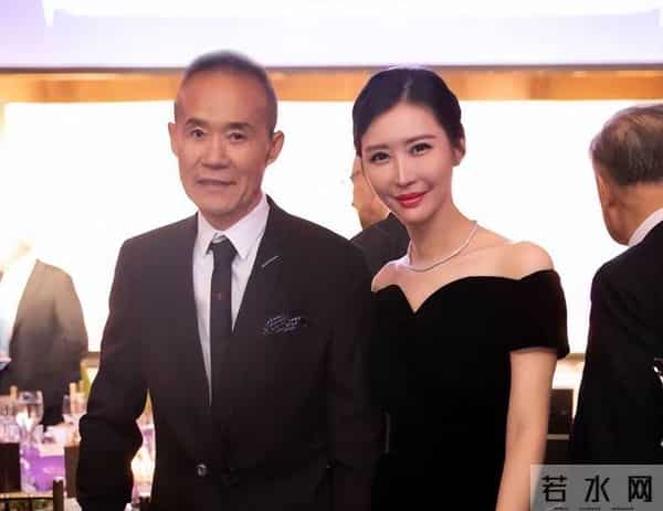 亿万资产舍与得，王石携手女星，幸福人生如何炼成