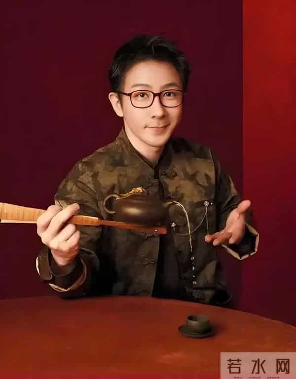 刘谦抗癌成功后亮相魔术周，年底行程与“过年”有关