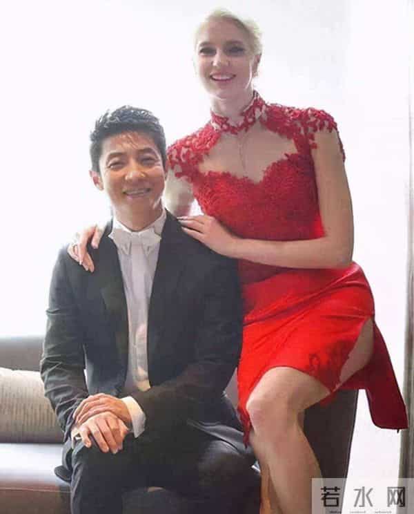 “白富美”李白：五洲辣妹，北大博士，为何能让撒贝宁神魂颠倒？