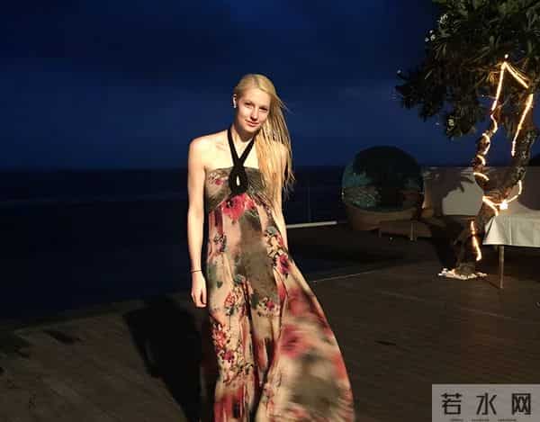 “白富美”李白：五洲辣妹，北大博士，为何能让撒贝宁神魂颠倒？