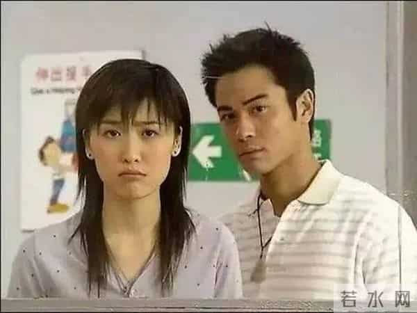 8任女友无缝对接、脚踩多条船,郑嘉颖凭啥能娶到小21岁白富美?