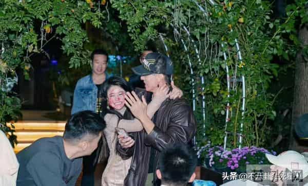 结了婚还没有分寸感，这6位明星婚后的行为真放肆