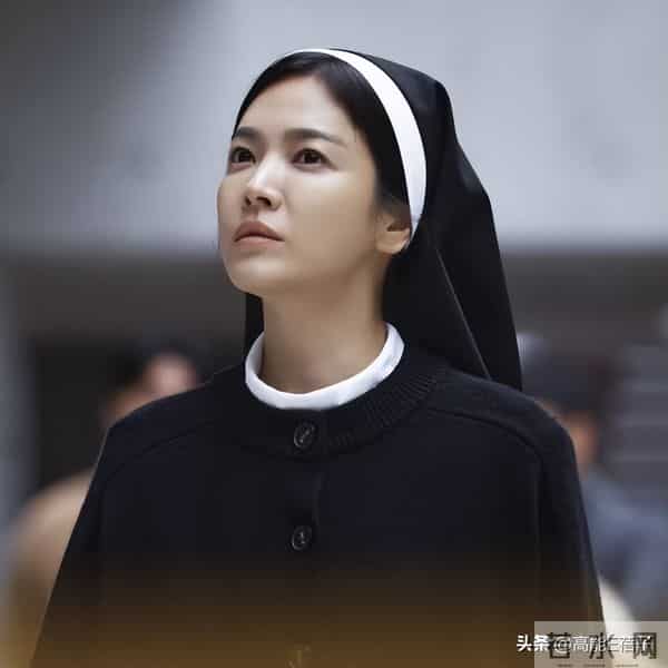 影后败给孙艺珍还看旧爱玄彬晒恩爱？宋慧乔曝缺席青龙奖红毯真相