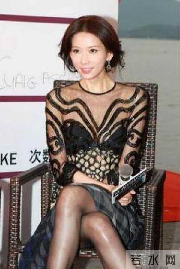 明星穿透视装，唐嫣显胸小，范冰冰最会穿，章子怡却走光！