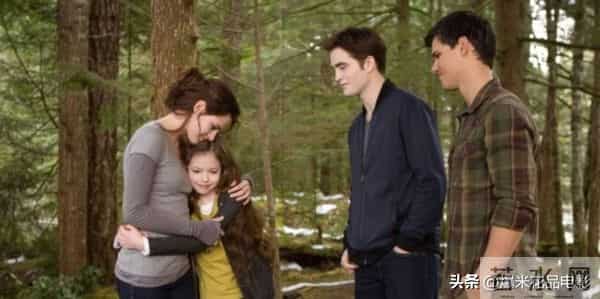 《暮光之城4:破晓(下)》:这本书和电影最大的区别