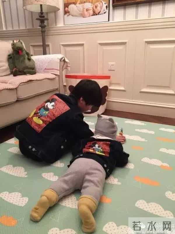 天天哄妹妹好苏,千玺搂弟弟暖炸...小小年纪的他们都成了别人家的哥哥