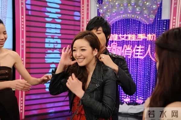 刘恺威爆新恋情，聊聊《美丽俏佳人》那些女主持…