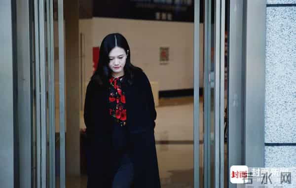 Hello，上班女郎∣优雅OL风，撑起岁末大场合