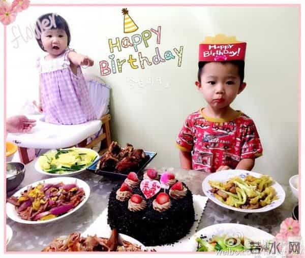 《武林外传》燕小六生活低调有一儿一女，媳妇大饼脸，儿子却很帅