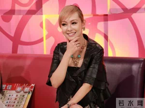 丁小芹罪成入狱之日消失不见,爆料杨千嬅老公抠门,被闺蜜恶整