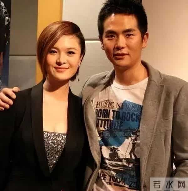 他是荧幕男神，更是学霸教授，教出影帝邓超，如今早已结婚生子