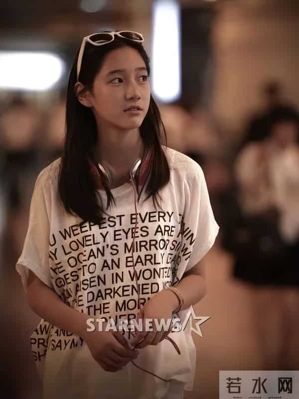 长相酷似郑秀晶,又出身一线女团,但她却星路坎坷