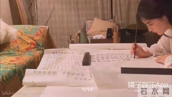 还记得古早网红南笙吗?她的脸这是do了吗?