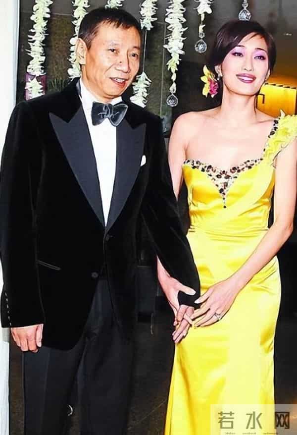 被老外骗财又骗色,反手就嫁北京亿万富豪,如今无儿无女也很受宠