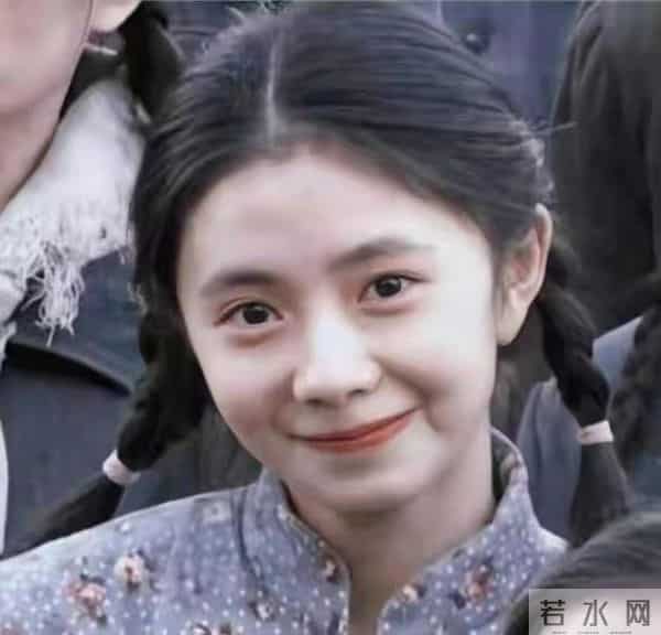 同样背靠京圈,把关晓彤、刘浩存和徐静蕾放在一起,差别就大了