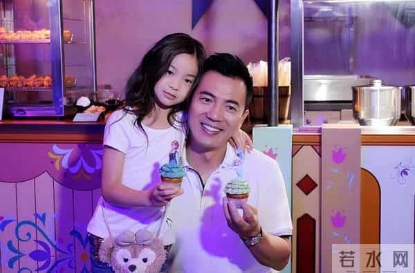 黄健翔离婚16年：他惹官司，再婚后又做父亲，前妻患癌至今单身