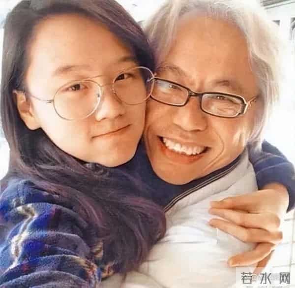 有情人终成眷属？轰轰烈烈的“爷孙恋”，这场闹剧终于结束了！