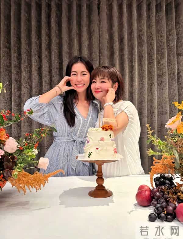 Selina任家萱,携2岁儿子为妹庆生!老公从不参加家庭聚会