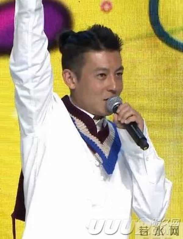 陈冠希现身CJ参与游戏直播 隔空喊话林志玲:给你机会做好人