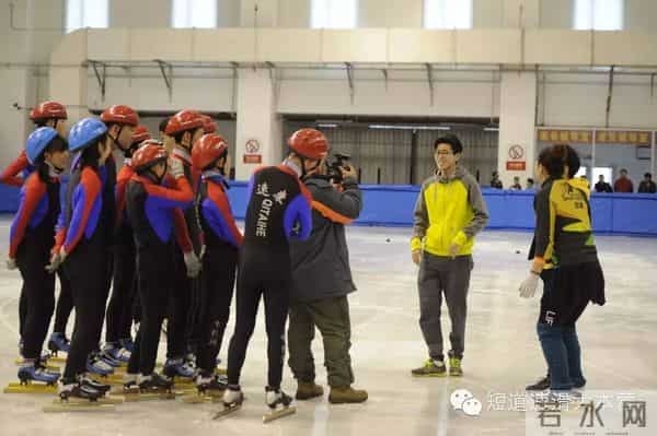 动态关注世界自闭日 范范呼吁送上关爱和鼓励