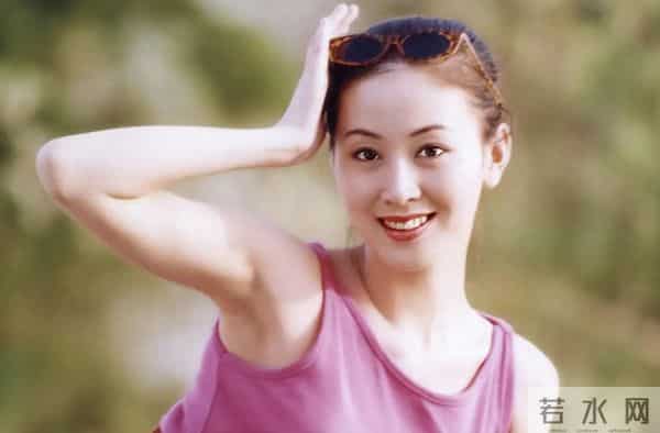 “初代裸模”汤加丽：父亲不认她，丈夫气得离婚，23年后救赎自己